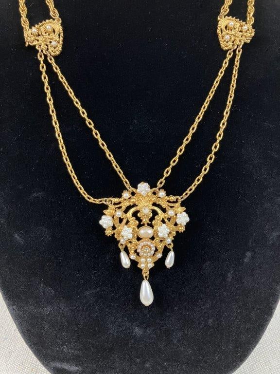 Florenza Gold-tone Necklace with Faux Pearls - 2
