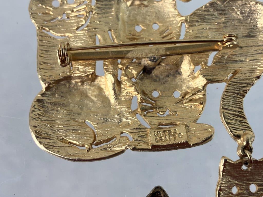 Gold-Tone Cat Brooches - 6