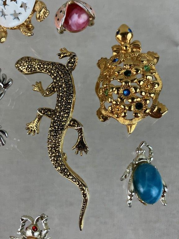 Collection of Reptile and Insect Brooches - 6