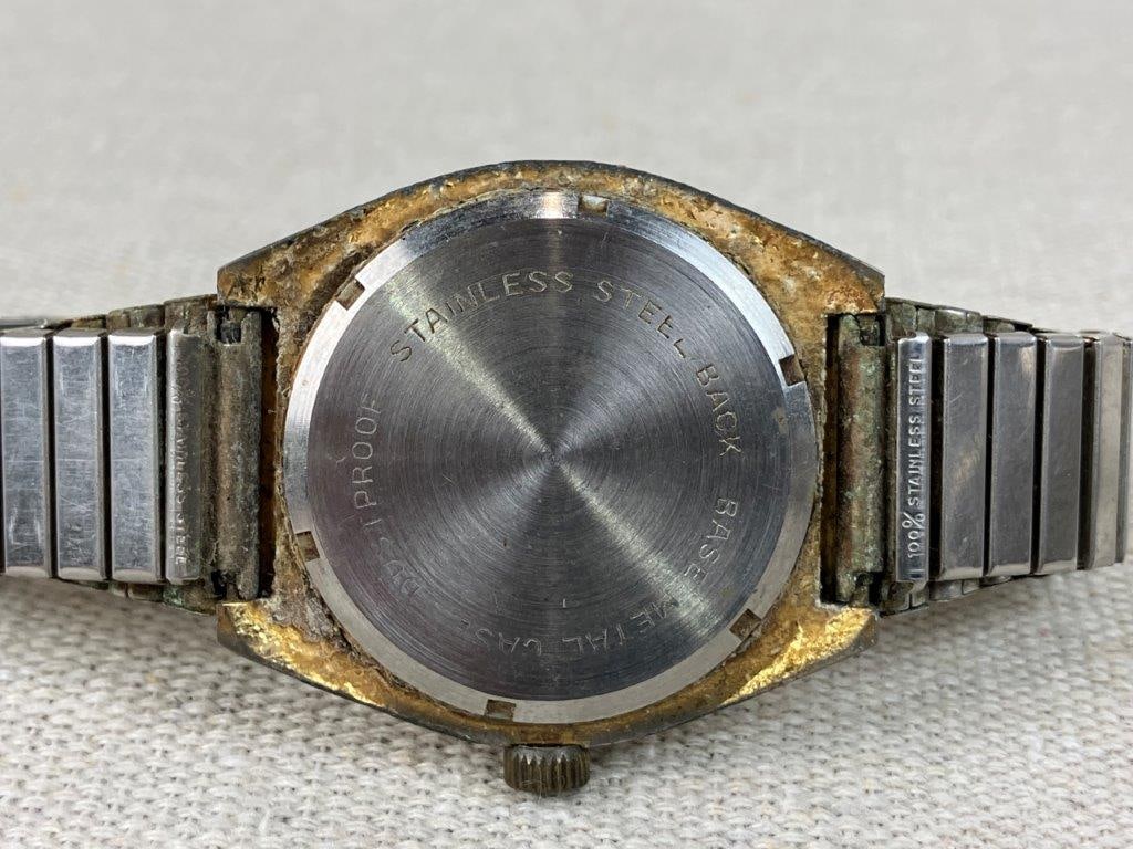 Assorted Luxury Wristwatches Including TAG Heuer - 13