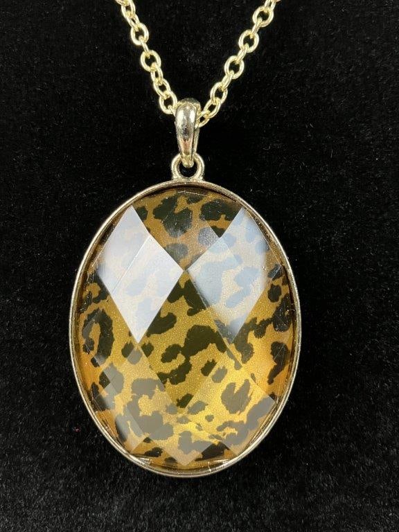 Gold Tone Vintage Costume Jewelry Assortment - 6