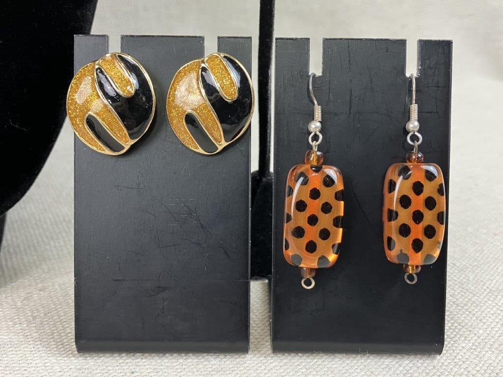 Assortment of Vintage Gold-tone Jewelry - 6
