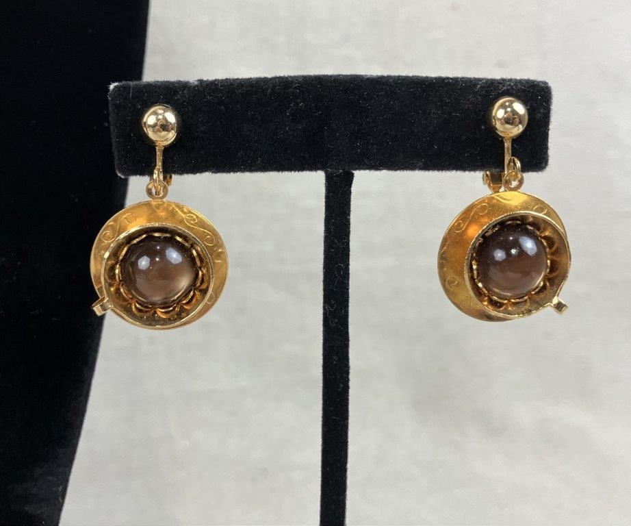 Assortment of Vintage Gold-tone Jewelry - 7