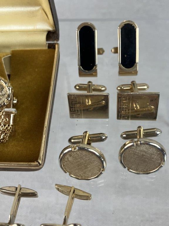 Vintage Men's Gold-Tone Cufflink Collection - 3