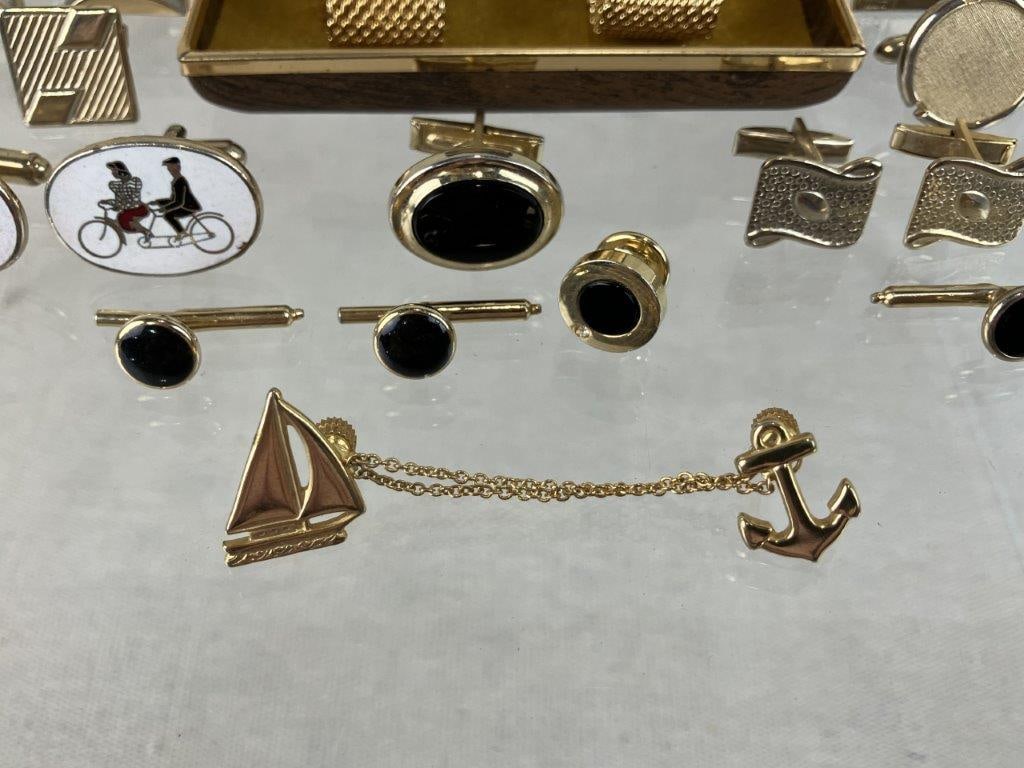 Vintage Men's Gold-Tone Cufflink Collection - 7