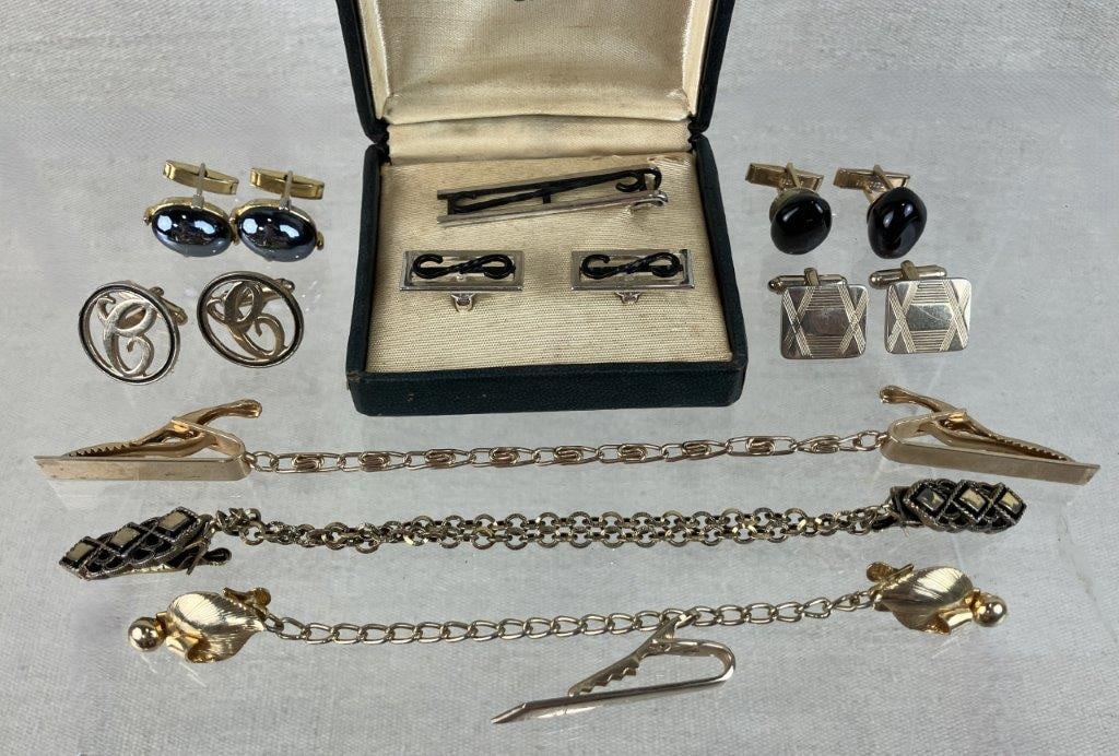 Assortment of Vintage Gold-tone Cufflinks and Tie Clips - 5
