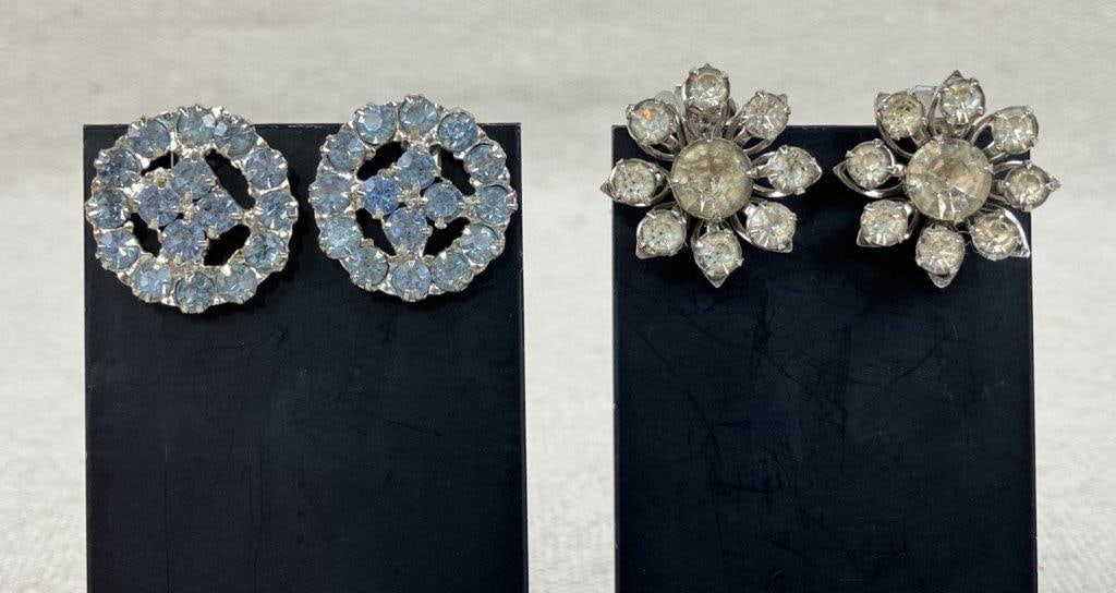 Vintage Costume Earrings with Velvet Box Including Sarah Coventry - 7
