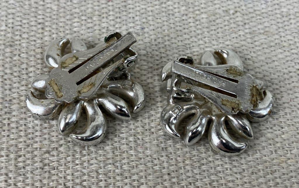 Vintage Costume Jewelry Earrings and Jewelry Box - 8