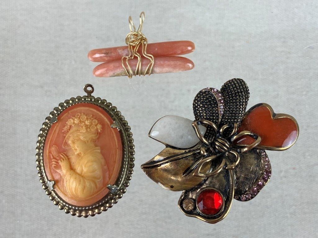 Assortment of Gold Tone Costume Jewelry Including Cameo Pendant - 8