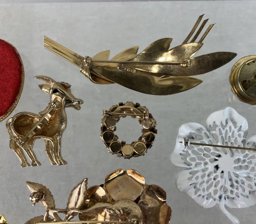 Assortment of Gold-tone Brooches Including Sarah Coventry and Monet - 11
