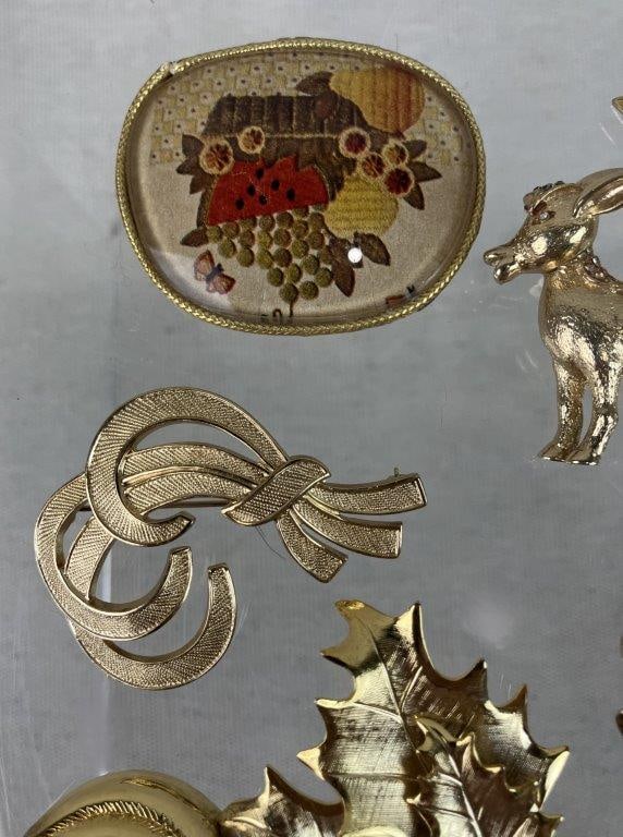 Assortment of Gold-tone Brooches Including Sarah Coventry and Monet - 2