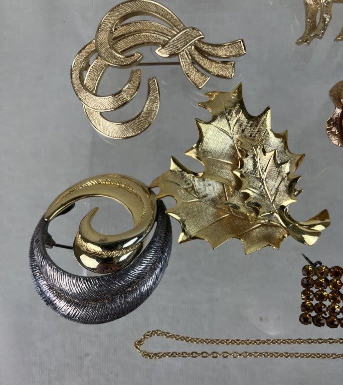 Assortment of Gold-tone Brooches Including Sarah Coventry and Monet - 3
