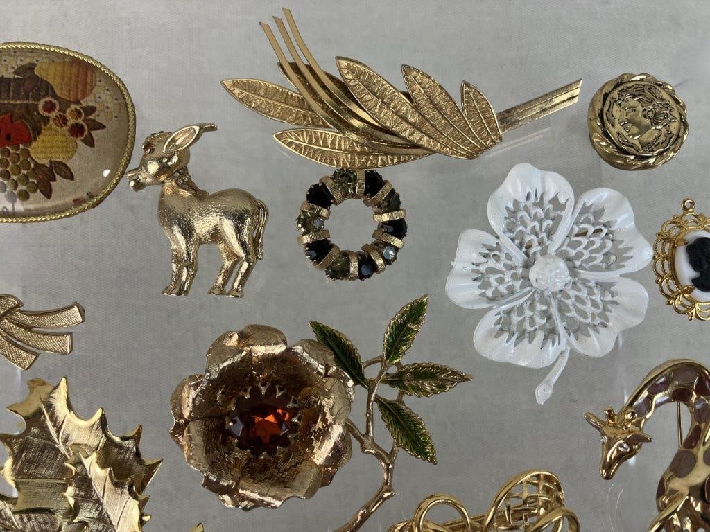 Assortment of Gold-tone Brooches Including Sarah Coventry and Monet - 4