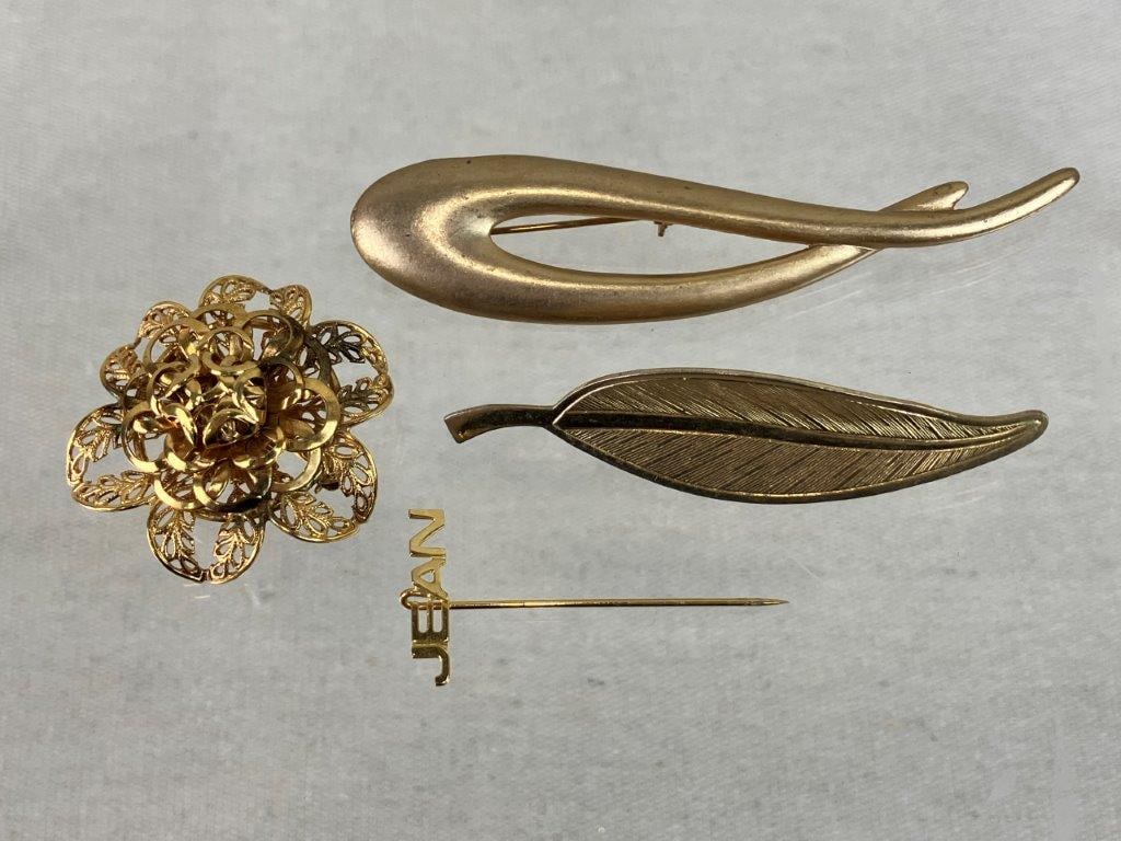 Vintage Costume Jewelry Including Sarah Coventry - 10
