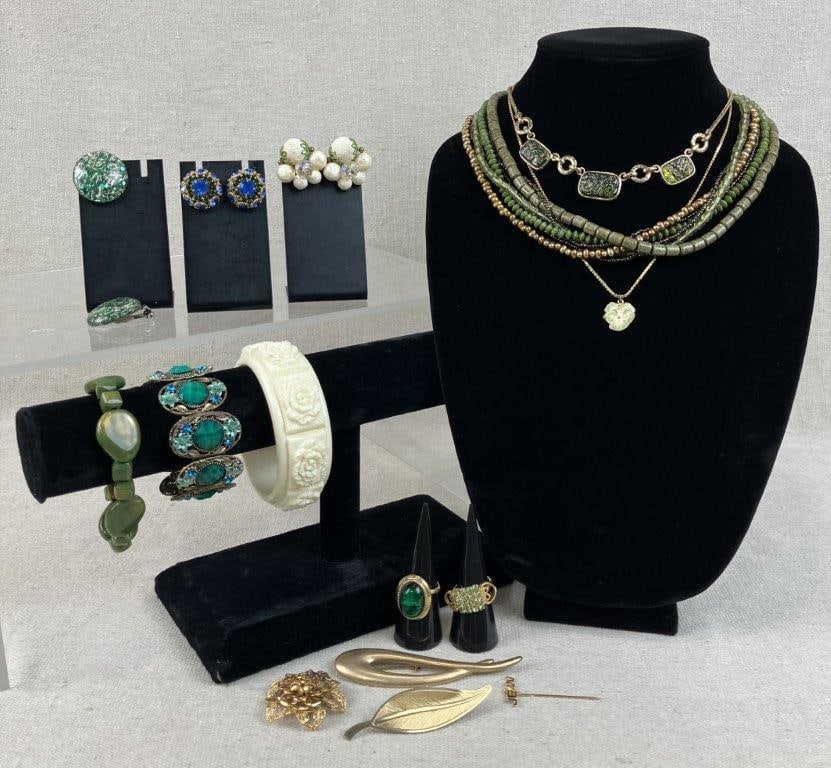 Vintage Costume Jewelry Including Sarah Coventry: A fifteen-piece assortment of vintage costume jewelry, highlighted by a white lucite bangle featuring a peony design in relief along the band and an adjustable Sarah Coventry ring in a gold-tone
