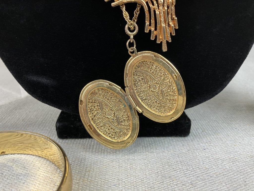 Vintage Gold-Tone Jewelry Assortment Including Sarah Coventry and Monet - 4