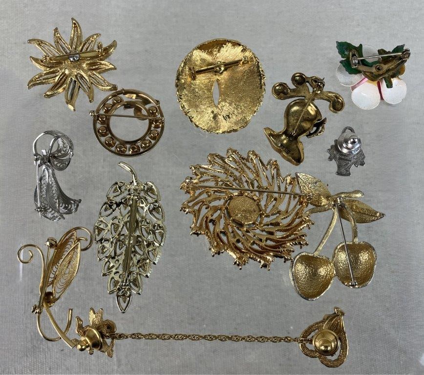 Gold-Tone Costume Brooch Assortment Including Sarah Coventry - 7