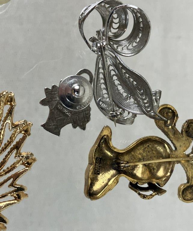 Gold-Tone Costume Brooch Assortment Including Sarah Coventry - 8