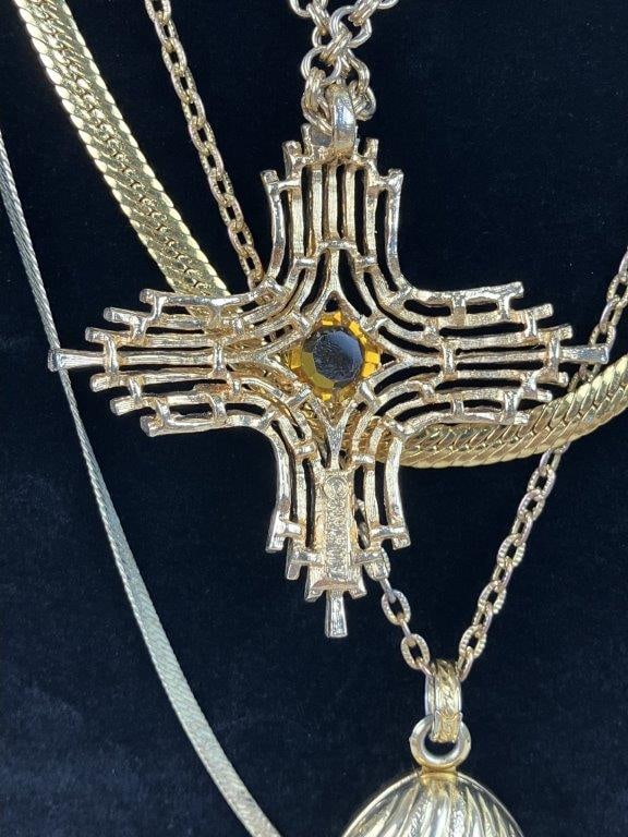 Assortment of Gold-tone Necklaces and Rings Including Avon and Sarah Coventry - 5