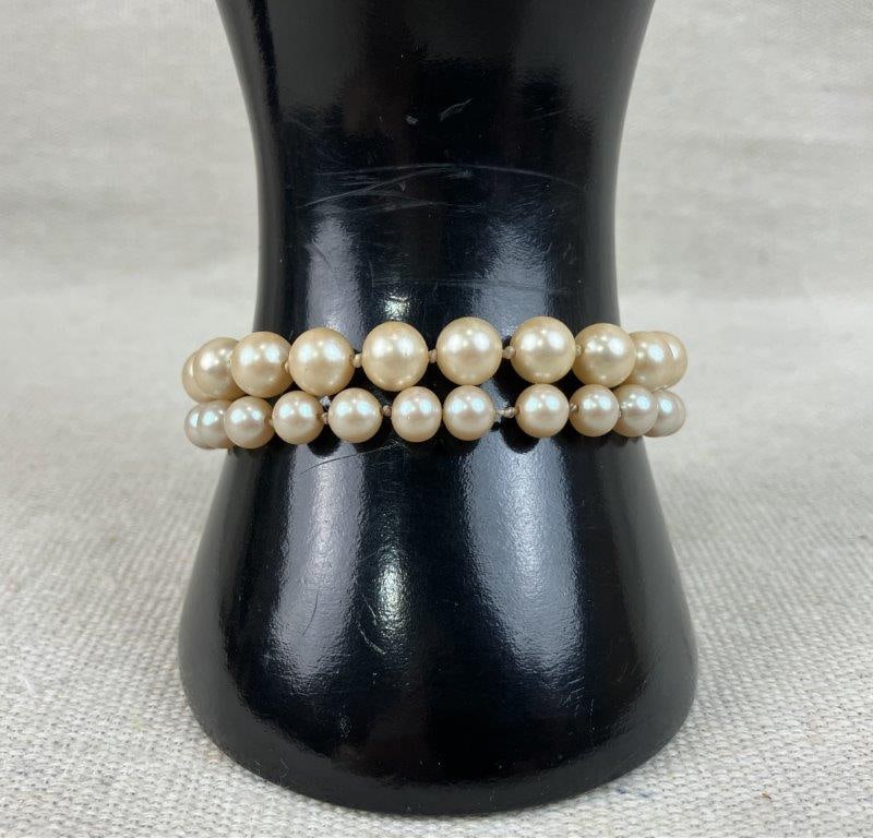 Assorted Vintage Pearl Jewelry Collection - 5