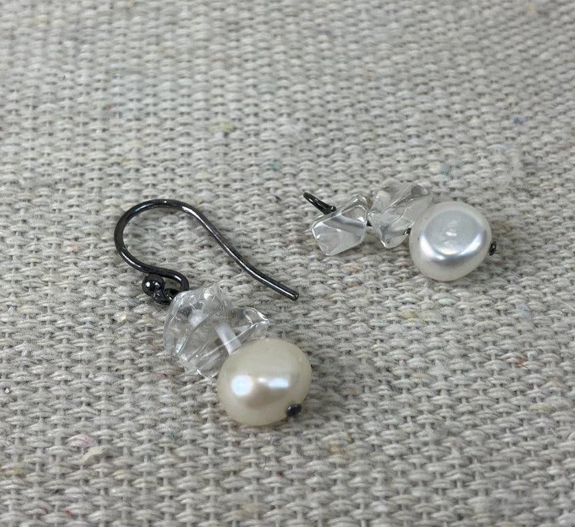 Assorted Vintage Pearl Jewelry Collection - 7