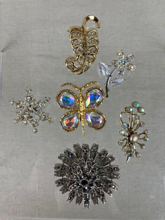 Assortment of Gold and Silver-tone Brooches Including Sarah Coventry (1 of 5)