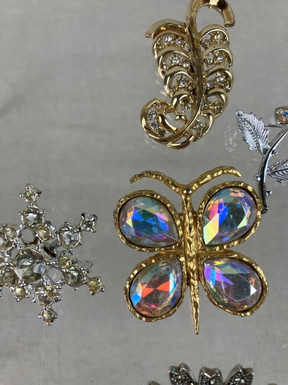 Assortment of Gold and Silver-tone Brooches Including Sarah Coventry - 3