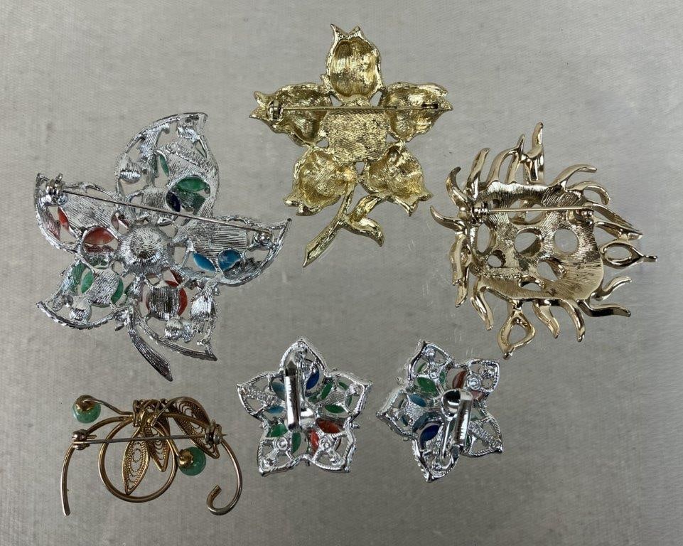 Costume Jewelry Brooch Assortment Including Sarah Coventry - 6