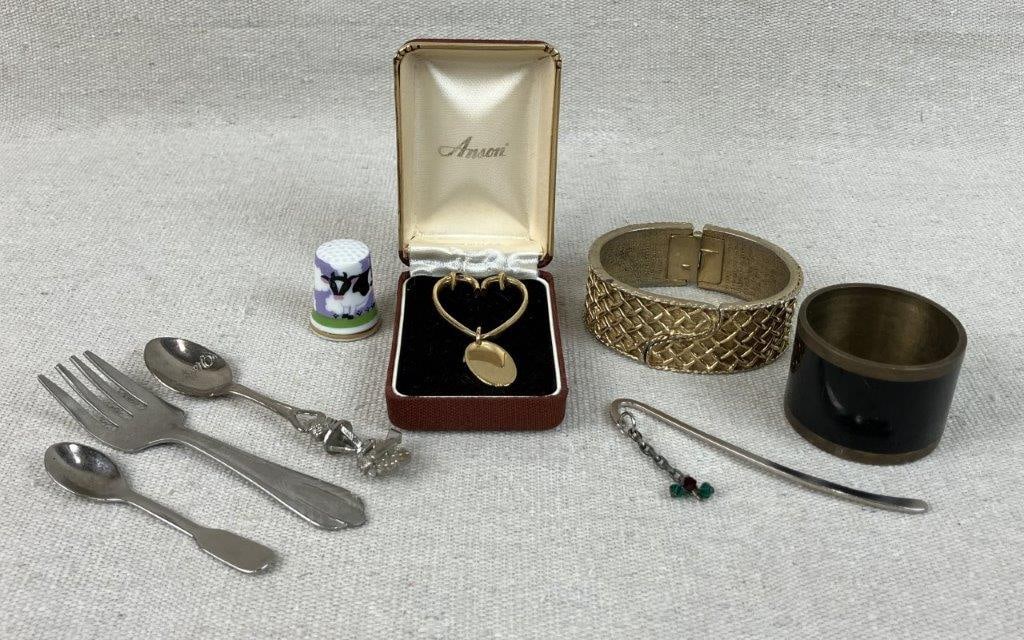 Jewelry Assortment with Accessories (1 of 20)