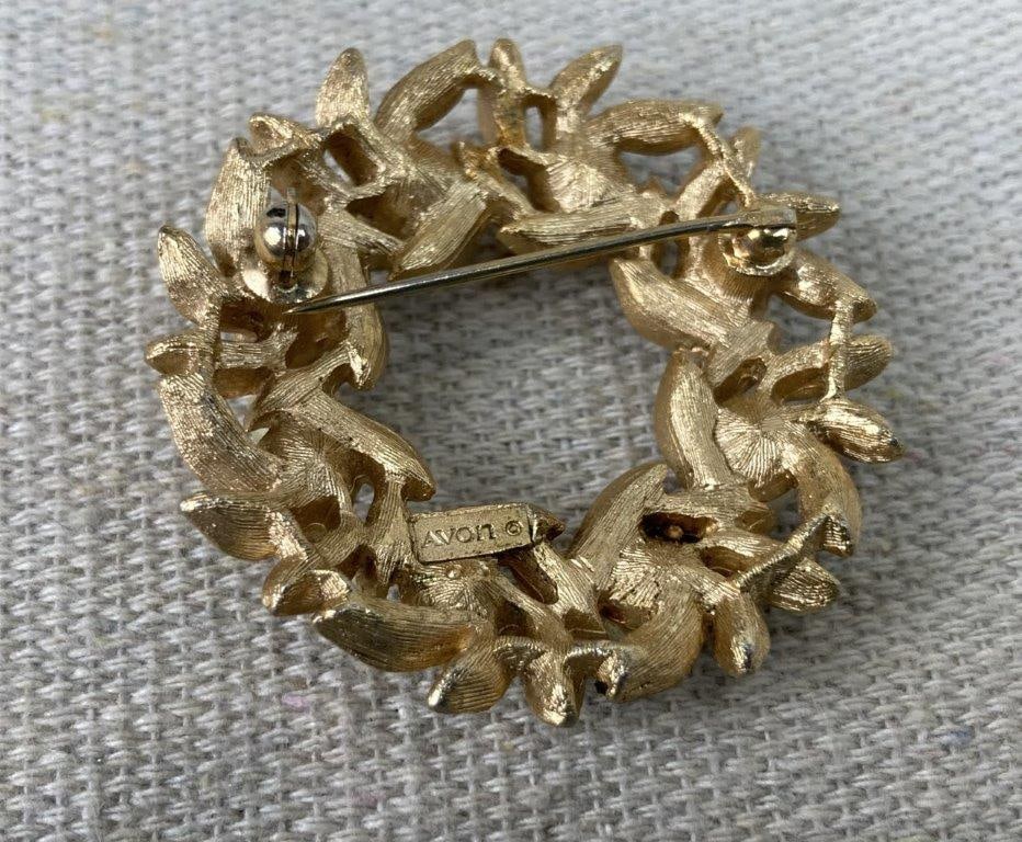 Vintage Jewelry Assortment Including Trifari - 4
