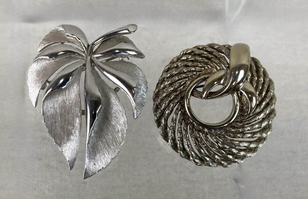 Vintage Jewelry Assortment Including Trifari - 6