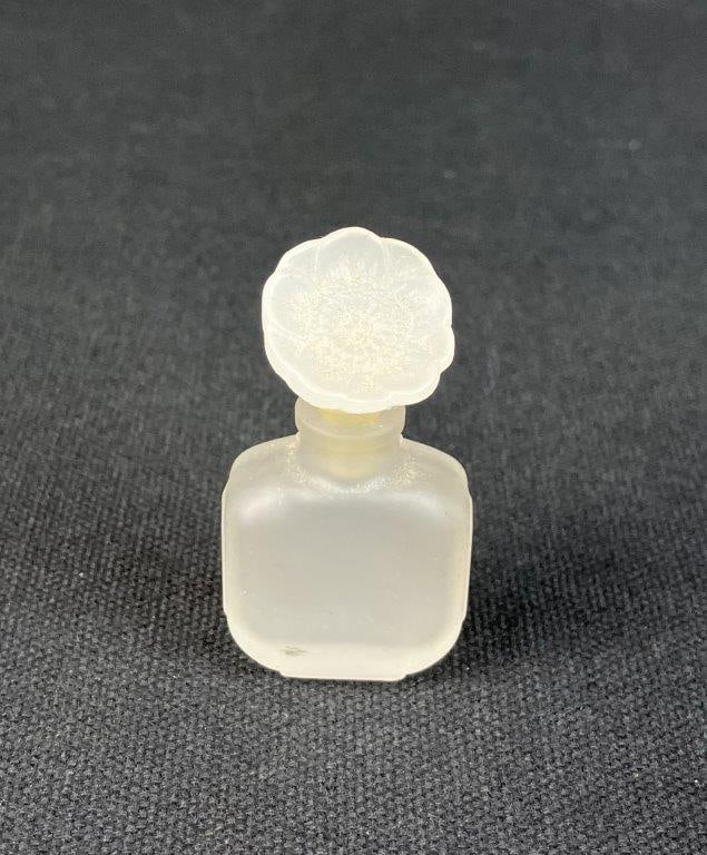 Vintage Perfume Bottles Including Lalique Art Glass - 7