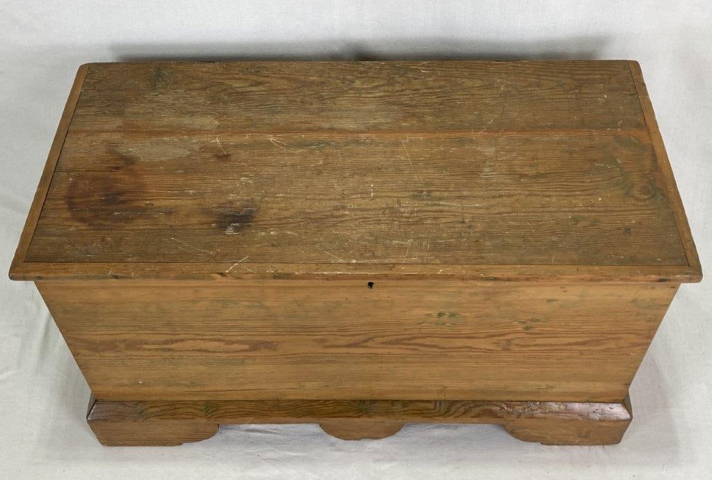 Southern Yellow Pine Blanket Chest - 2