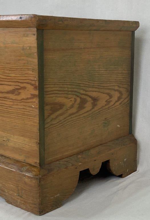 Southern Yellow Pine Blanket Chest - 7