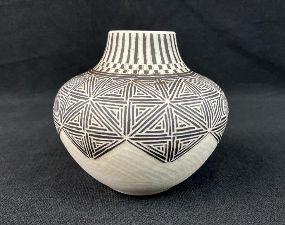 Leslie Thompson Pottery Op Art Vase - 2
