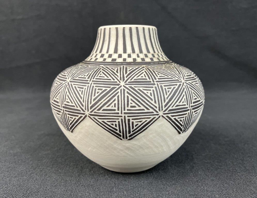 Leslie Thompson Pottery Op Art Vase - 3