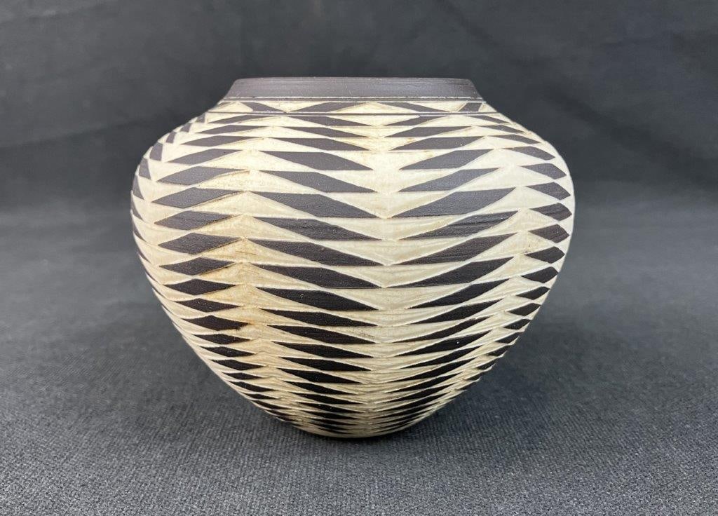 Leslie Thompson Pottery Op Art Vase - 4