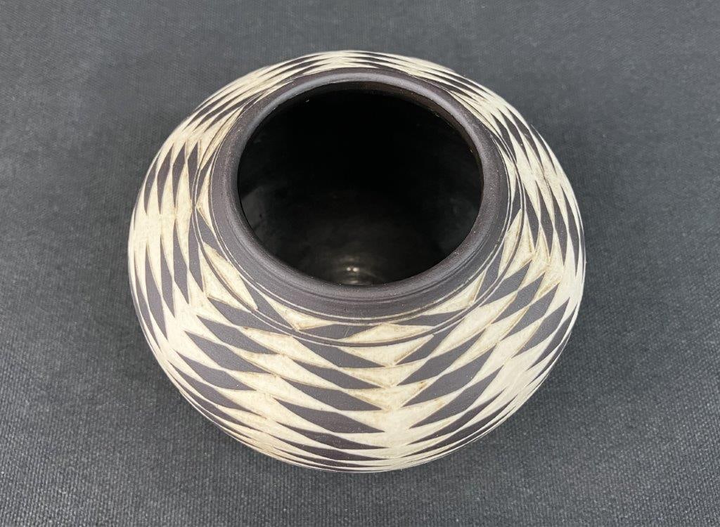 Leslie Thompson Pottery Op Art Vase - 5