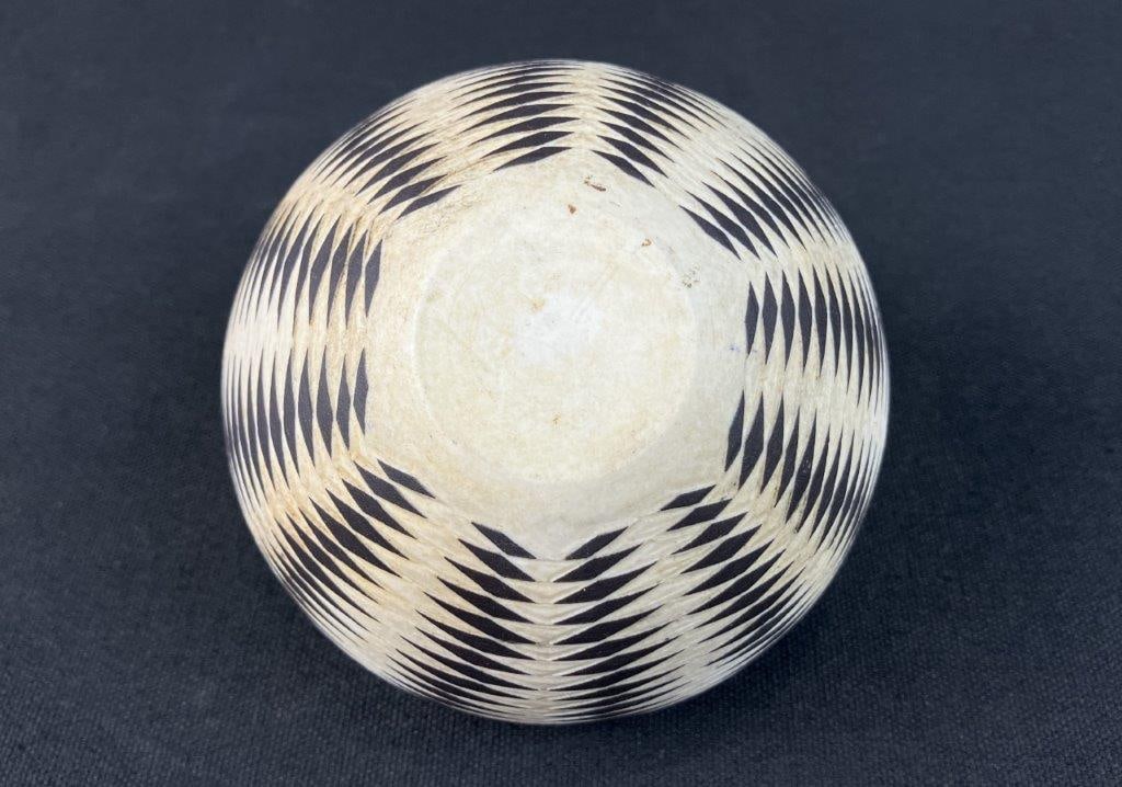 Leslie Thompson Pottery Op Art Vase - 6