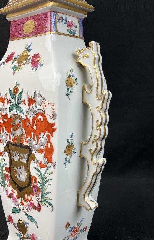 Porcelain de Paris Hand-Painted Armorial Lamp - 7