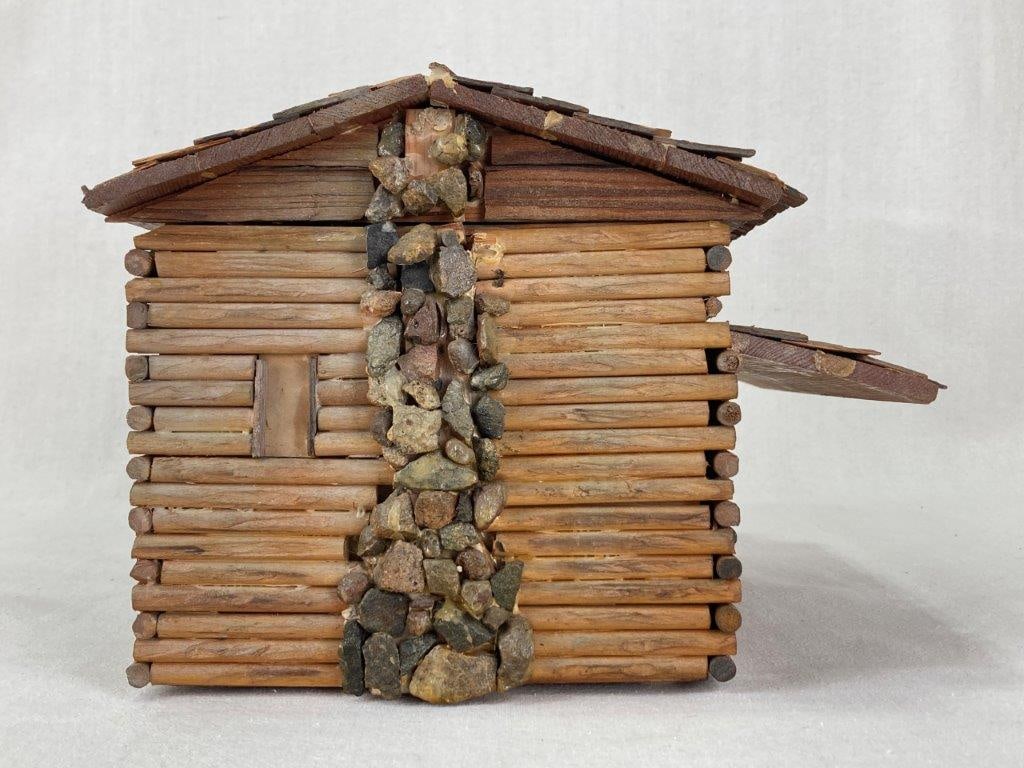 Folk Art Log Cabin Jewelry Box - 6