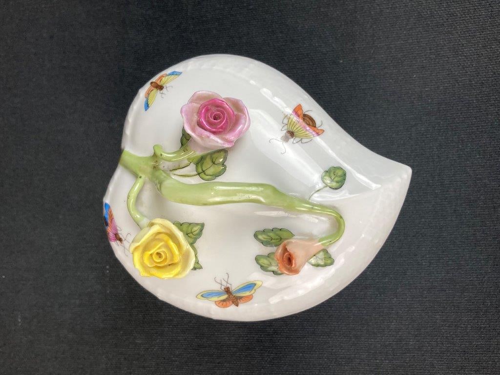 Herend Hand-Painted Porcelain Covered Box - 7