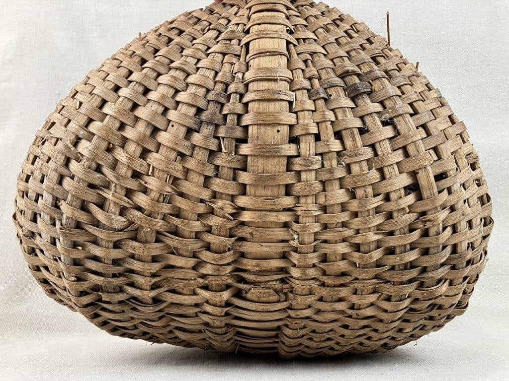 Country Buttocks Basket - 10