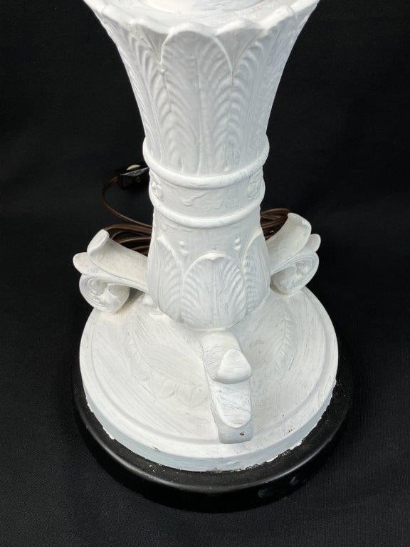 Pair of Neoclassical Lamps - 4
