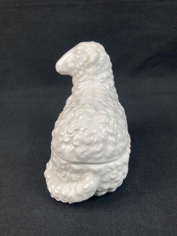 Mottahedeh Porcelain Sheep Trinket Box - 3