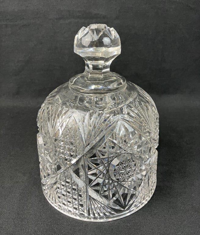 American Brilliant Cut Glass Dome: Magnificent cut crystal dome beautifully exemplifies the opulent craftsmanship and dazzling optical clarity characteristic of the American Brilliant Period of the late 19th and early 20th centuries.