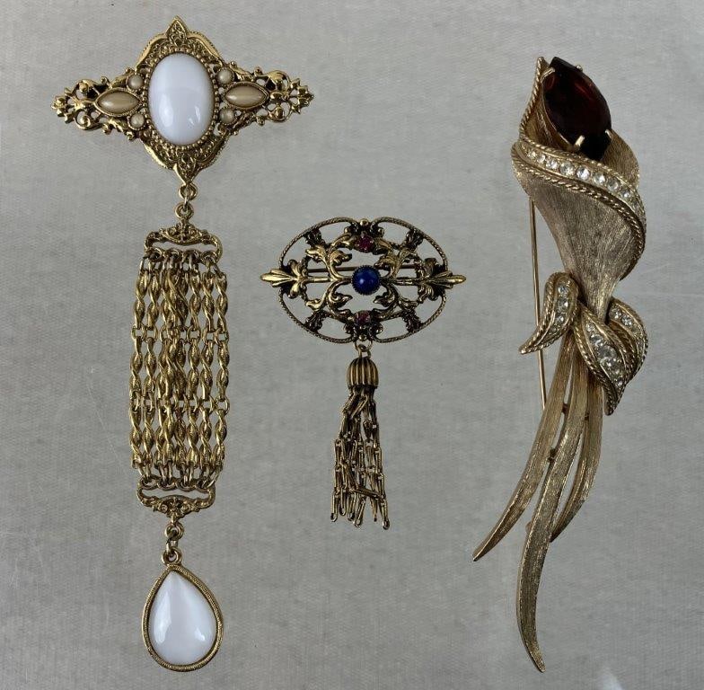 Vintage Jewelry Assortment Including Renaissance Revival - 5