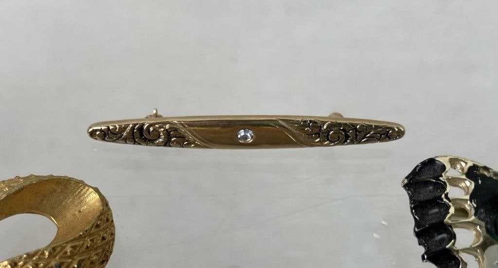 Gold and Silver-tone Brooches Including Sarah Coventry and Coro - 5