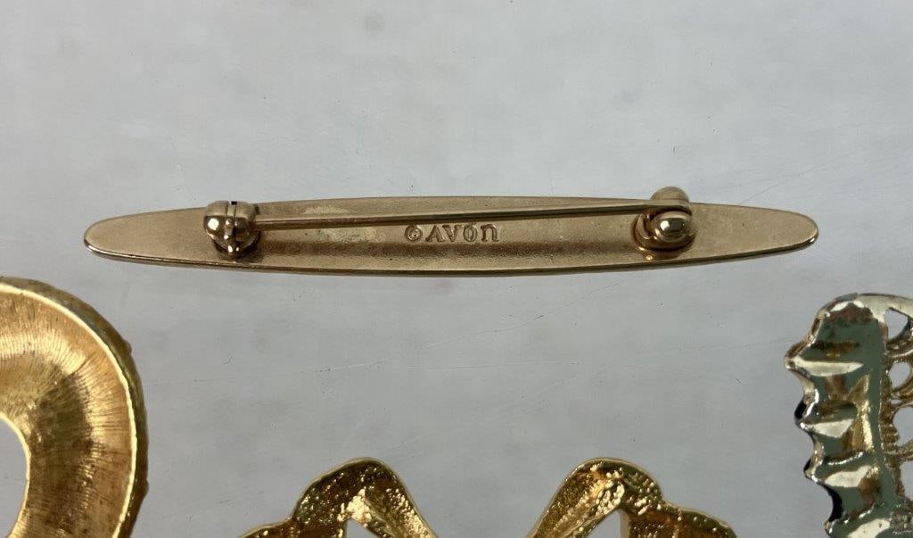 Gold and Silver-tone Brooches Including Sarah Coventry and Coro - 7