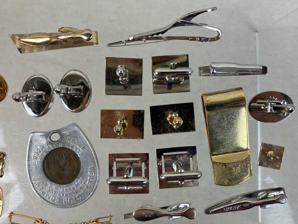 Men’s Vintage Accessory Assortment - 6